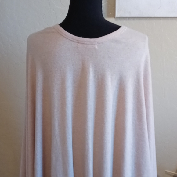 Yuezimama Breastfeeding Cover Up - Picture 2 of 5